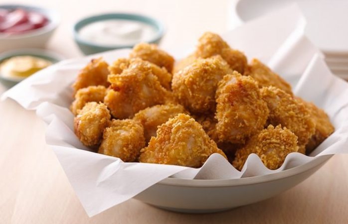 Hipnotizan a niña para quitarle adicción a los nuggets