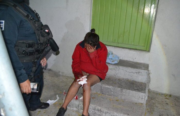 Matan entre 15 a un adolescente y lanzan piedras a paramédicos