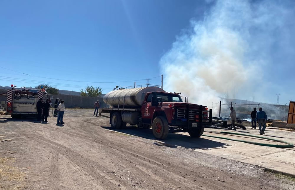 Bomberos y policías fueron al lugar