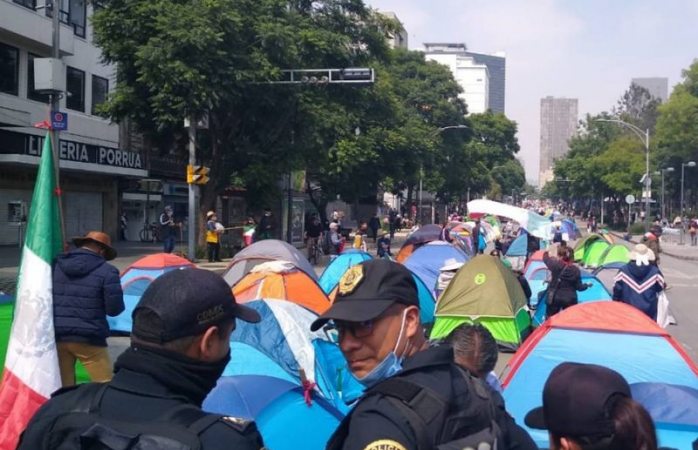 Amlo viola derechos de manifestantes de frena: calderón