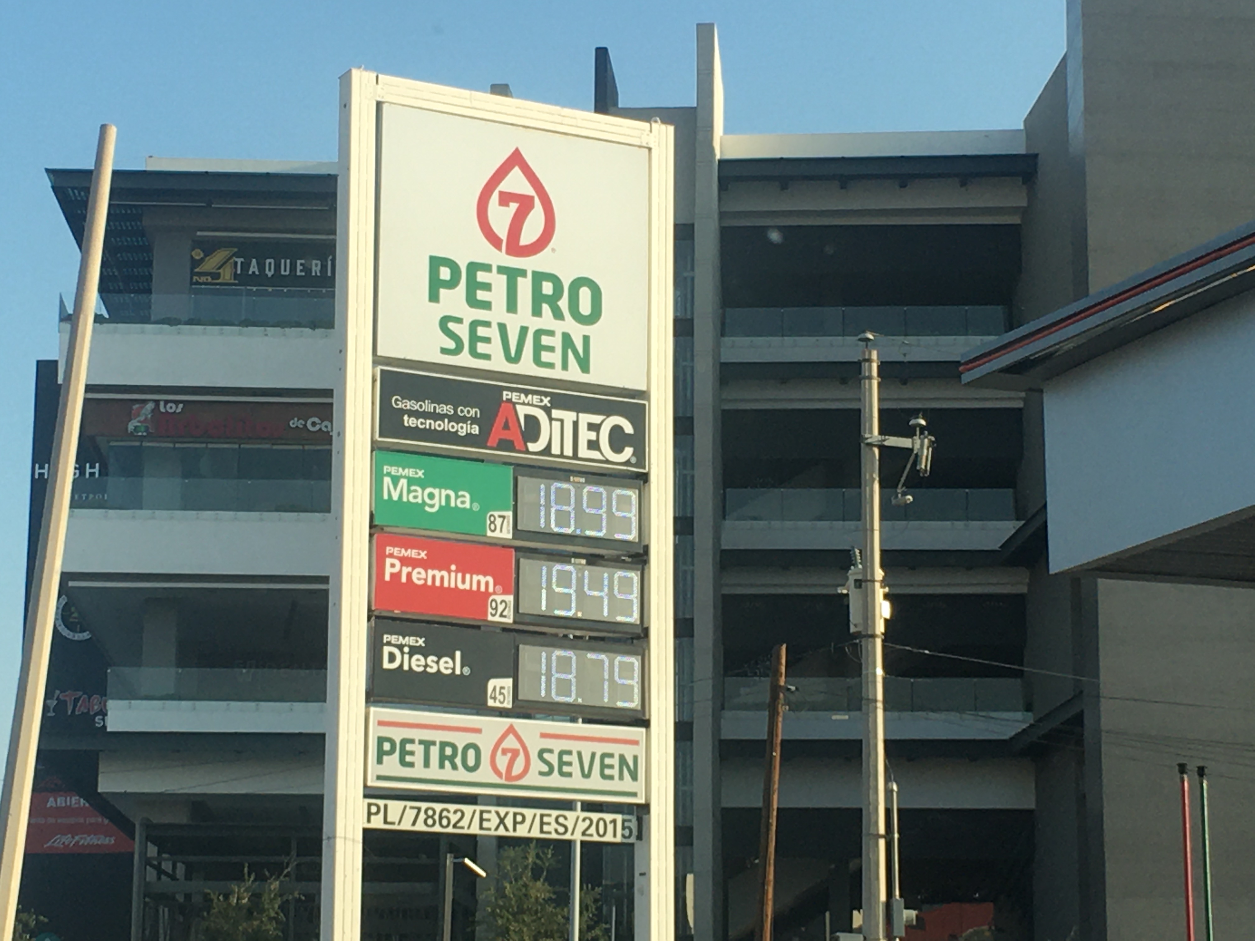 Gasolinera Petro Seven 