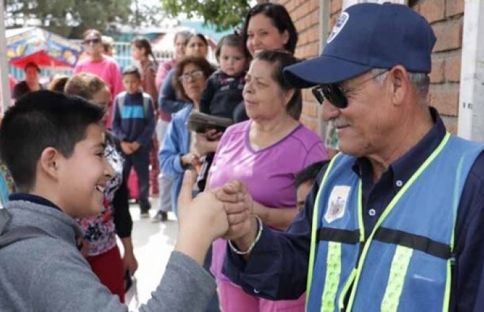 Pagará municipio sueldo a 93 abuelitos policías pese a cierre de escuelas