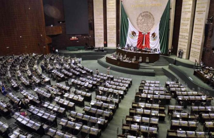 Diputados avalan ley para que ningún funcionario pueda ganar más que amlo