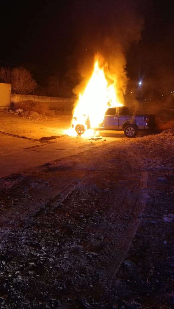 Se incendia auto en anáhuac | La Opción de Chihuahua