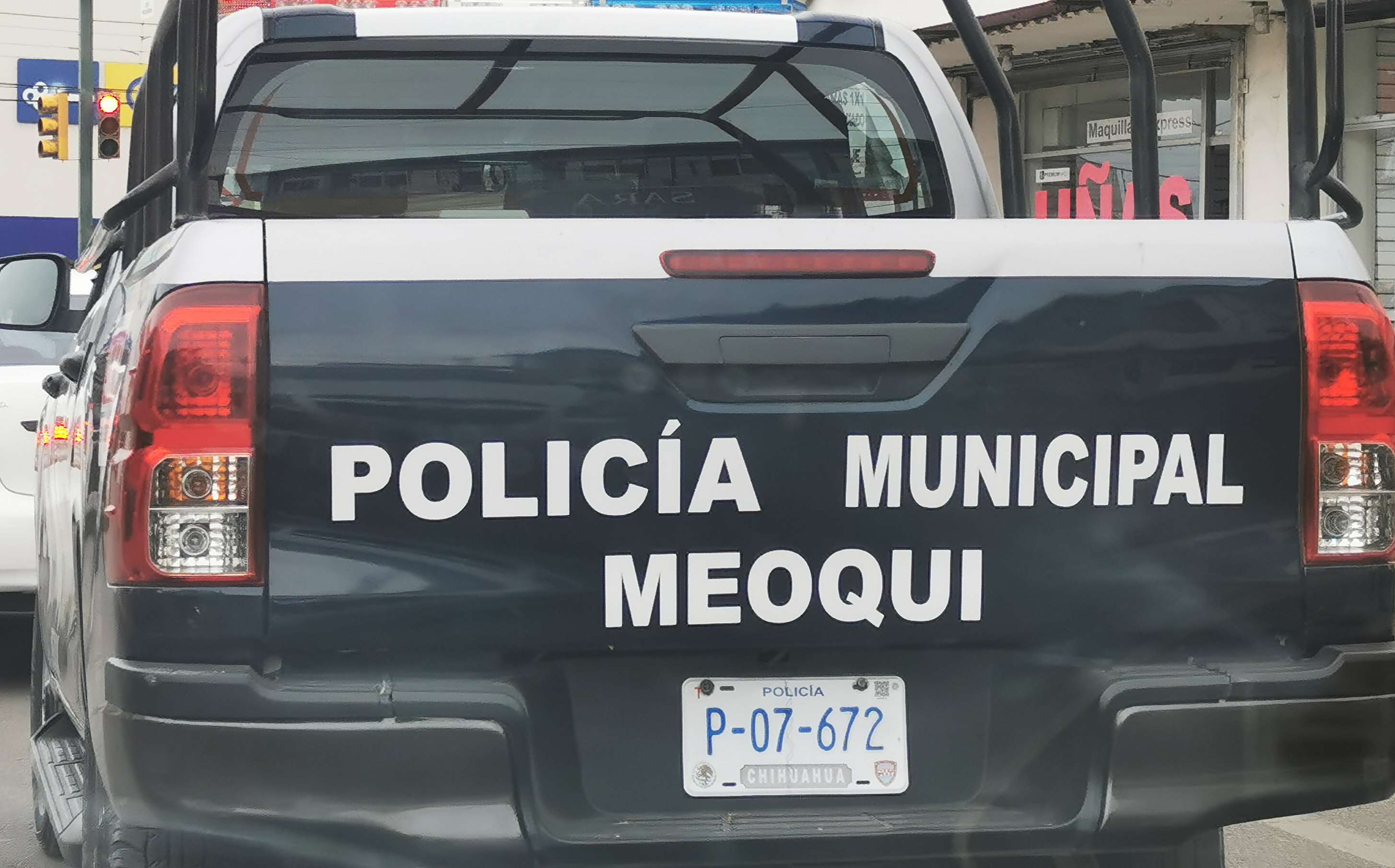 Muere a balazos en meoqui; policía repele agresión