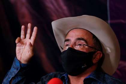 Defiende vicente fernández jr a su padre tras acusaciones de acoso