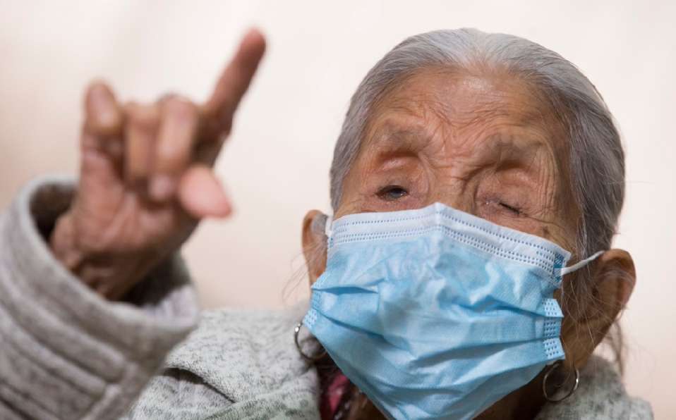 Vacunan a abuelita de 120 años contra el covid en veracruz