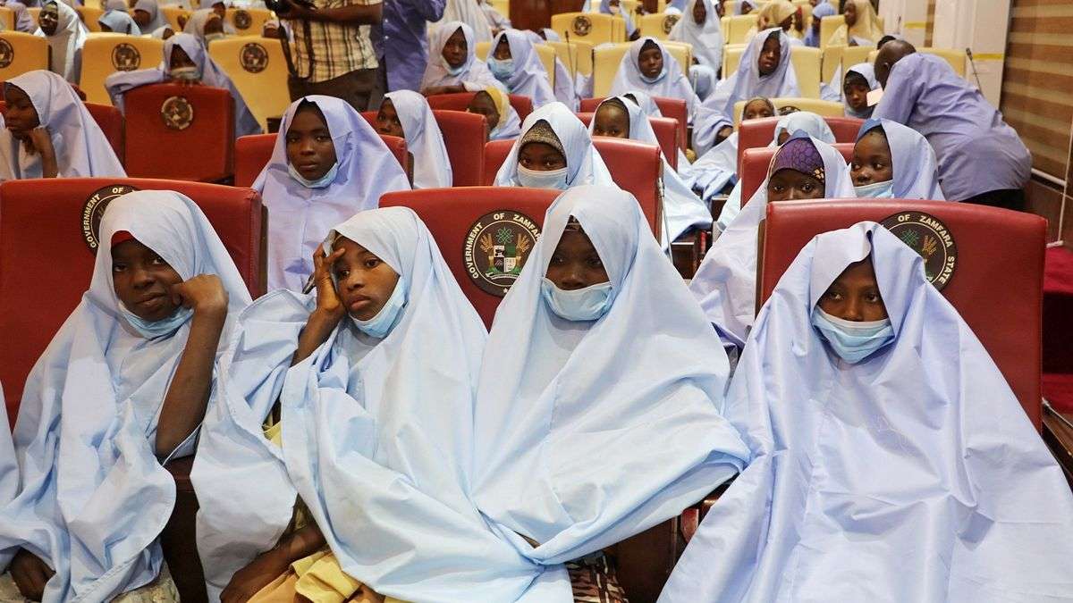 Liberan a 279 alumnas secuestradas en nigeria
