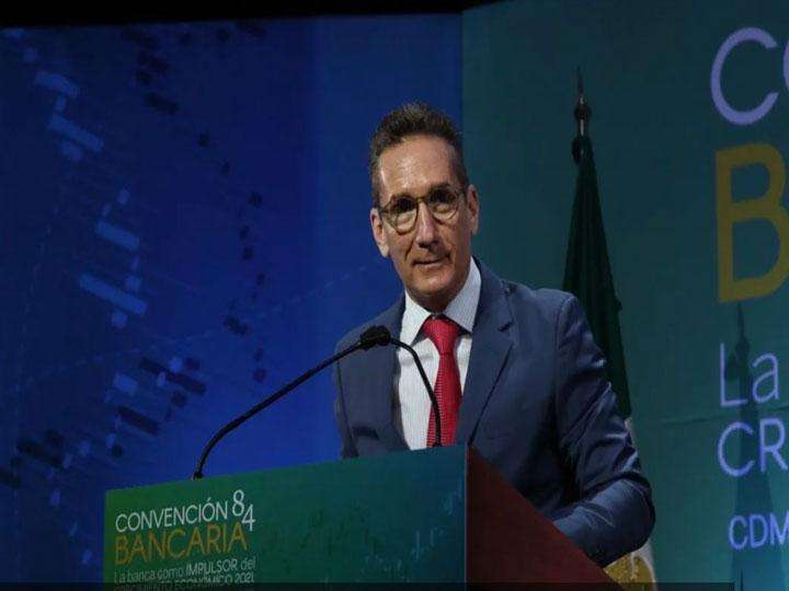 Tocamos fondo, viene el rebote: daniel becker