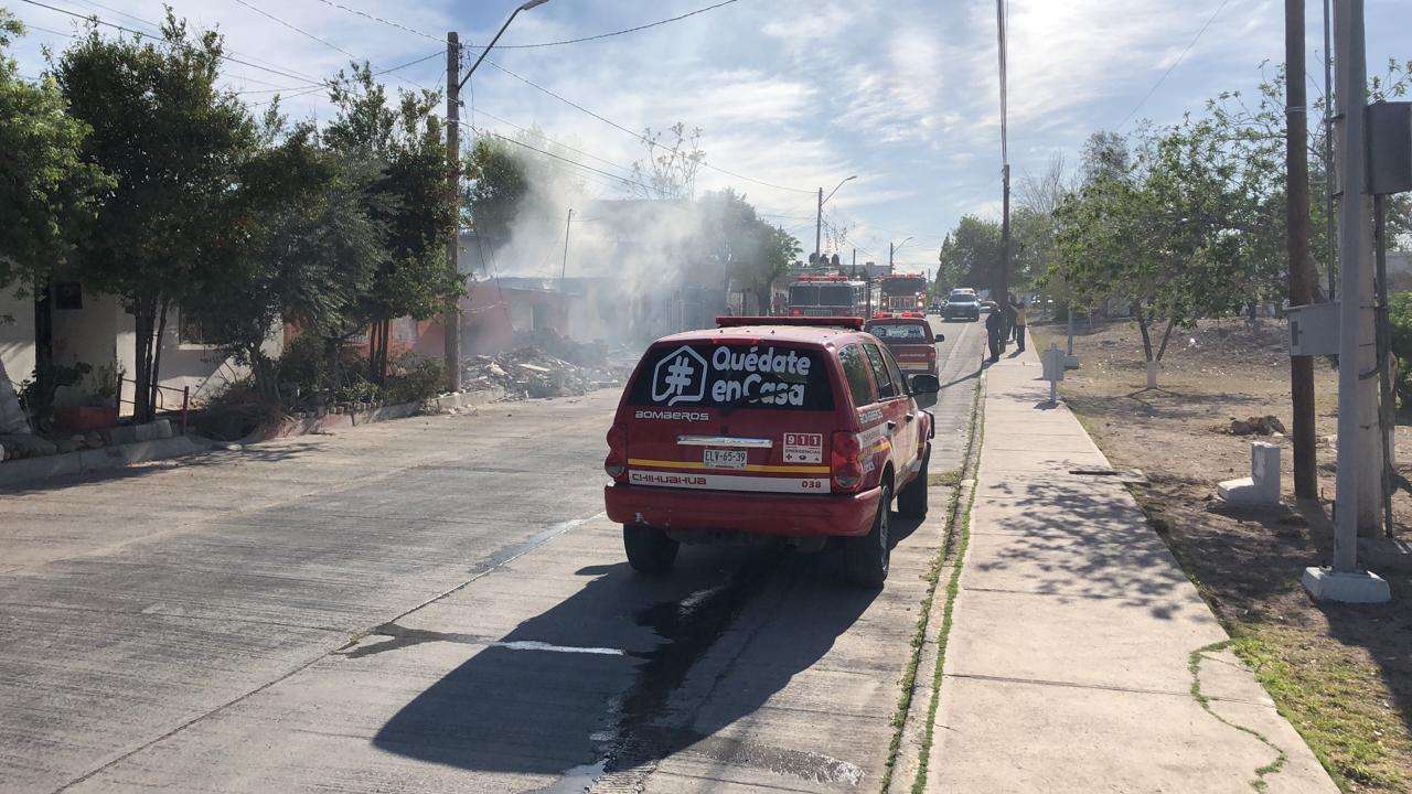 Se incendia vivienda en la colonia villa | La Opción de Chihuahua