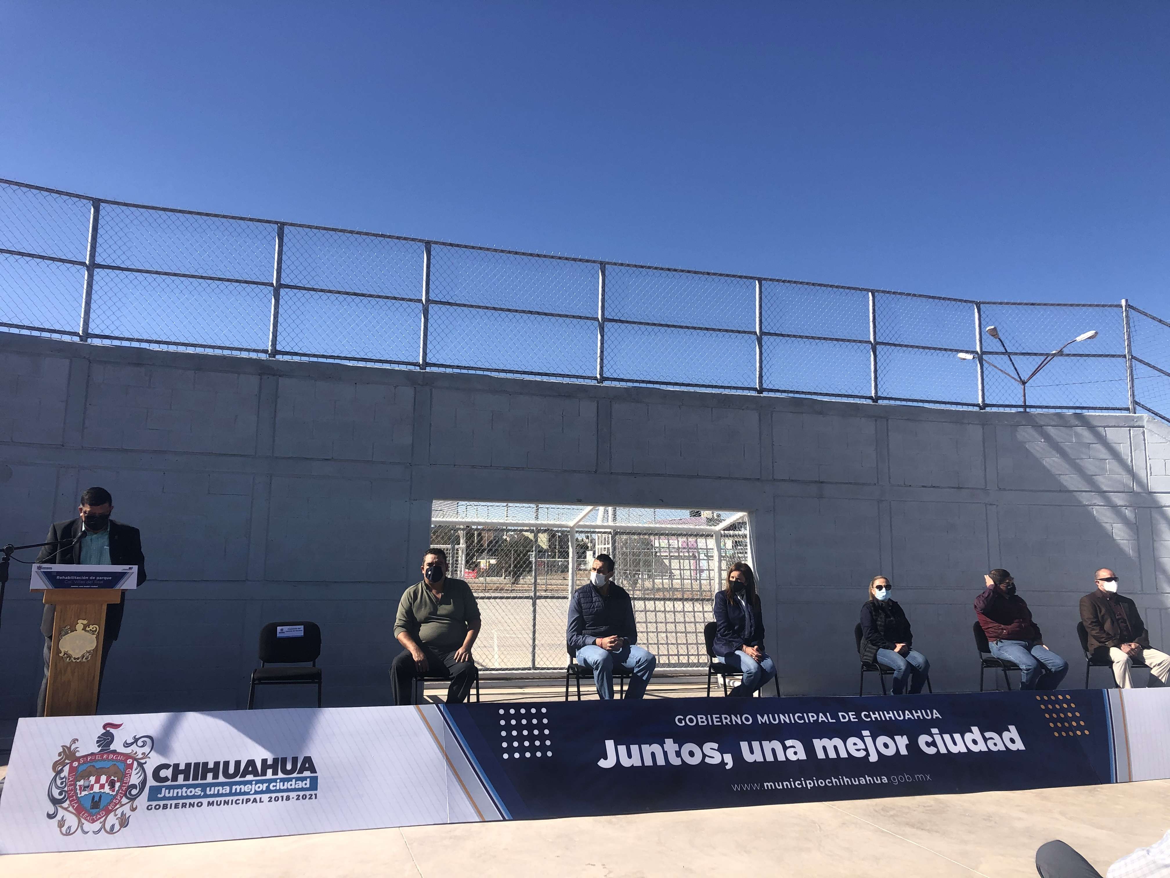 Inaugura manque parque en villas del