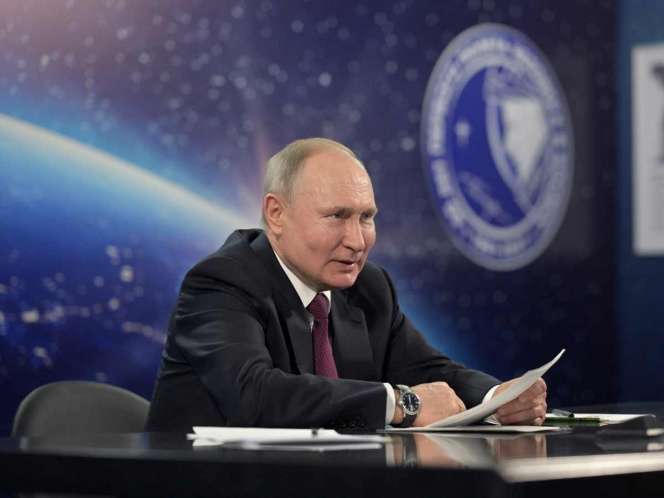Rusia debe seguir siendo una potencia espacial: putin