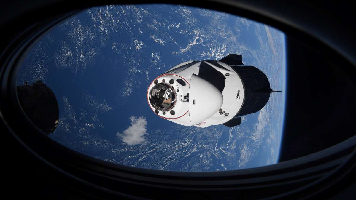 Revela la nasa que ovni casi choca con la crew dragon