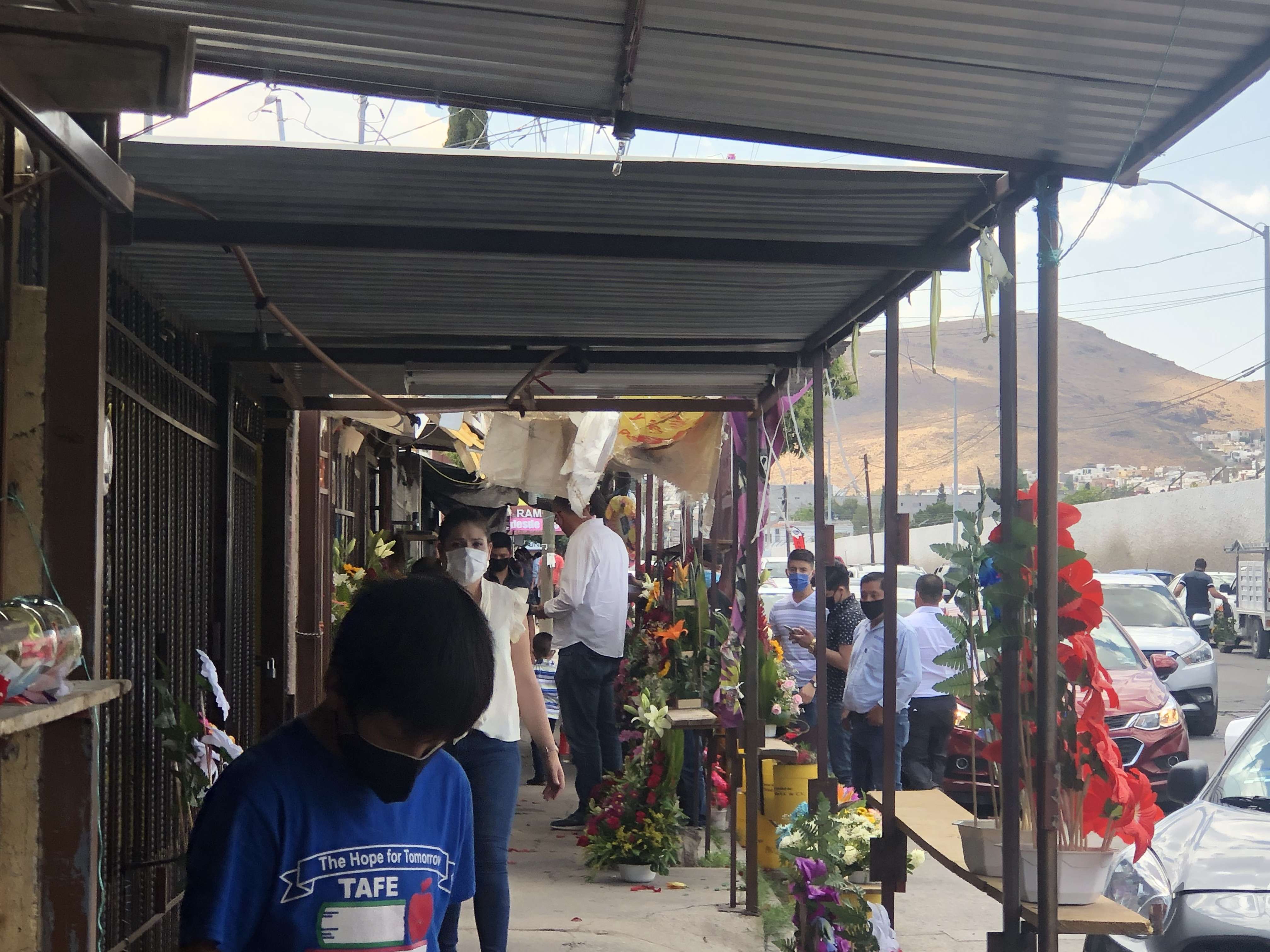 Gran afluencia en florerías por día de las madres | La Opción de Chihuahua