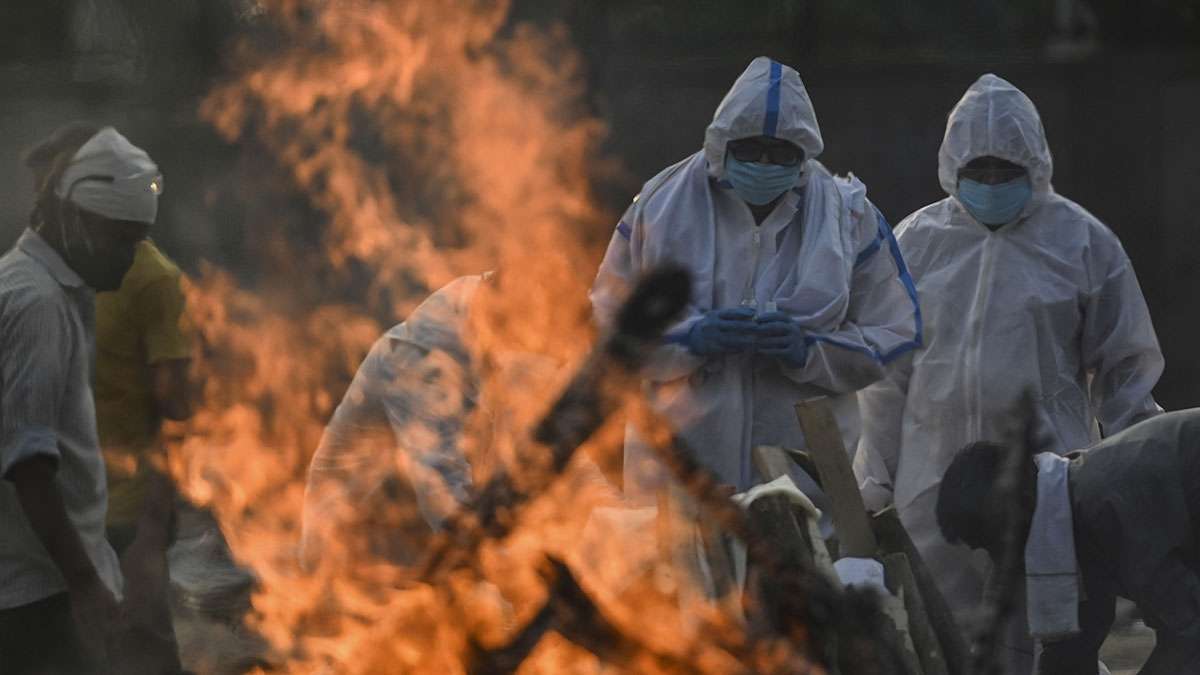 Revelan nuevas imágenes de la tragedia en india por covid | La Opción ...