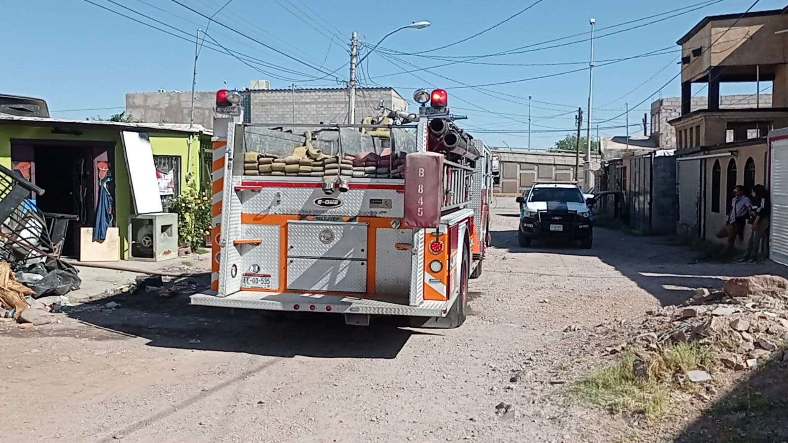 Se incendia patio de una casa en la nuevo triunfo | La Opción de Chihuahua
