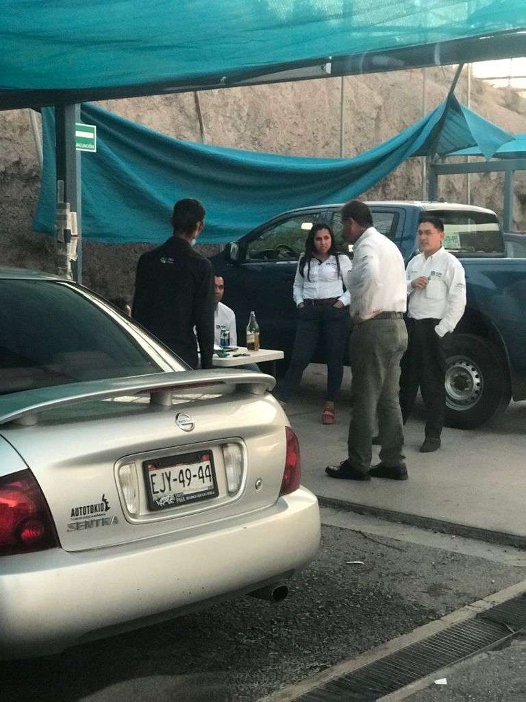 Clausuran agencia ford pasa; empleados bebían al interior | La Opción de  Chihuahua