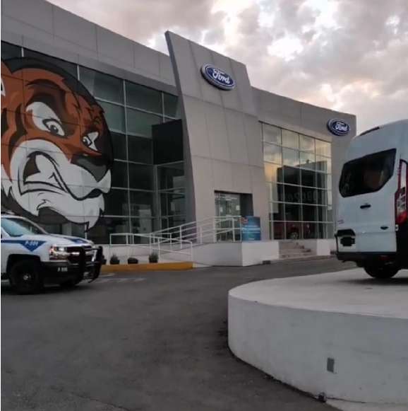 Clausuran agencia ford pasa; empleados bebían al interior | La Opción de  Chihuahua