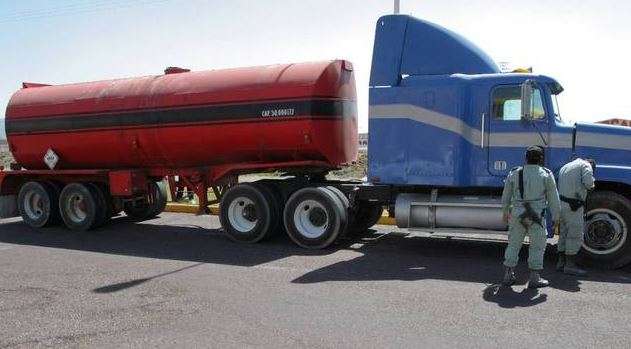 Ofrecen 14 mdp al año por manejar tráilers en texas