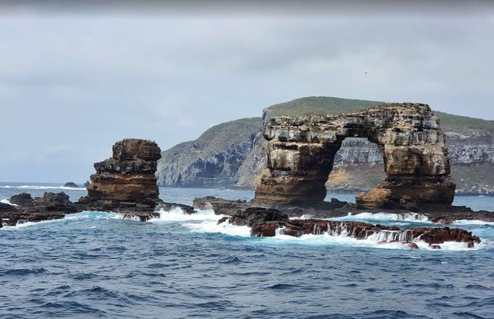 Colapsa el arco de darwin, ícono geológico y turístico de las galápagos ...
