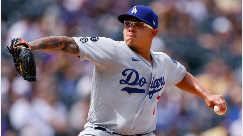 Es julio urías líder absoluto en toda la mlb con 9 juegos ganados