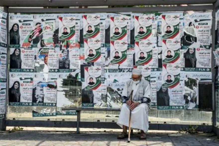 Celebra argelia elecciones entre represión y boicot