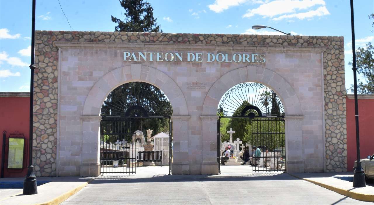 Abrirán panteones el día del padre con medidas sanitarias