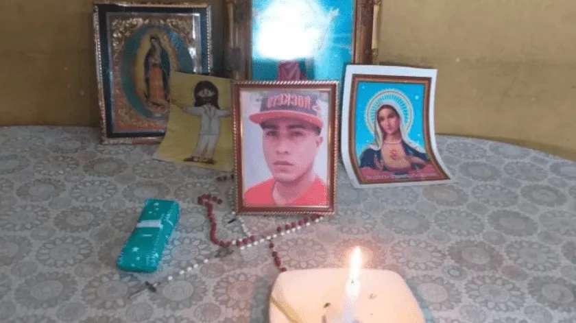 Mata a su padrastro para salvar de violación a su hermana