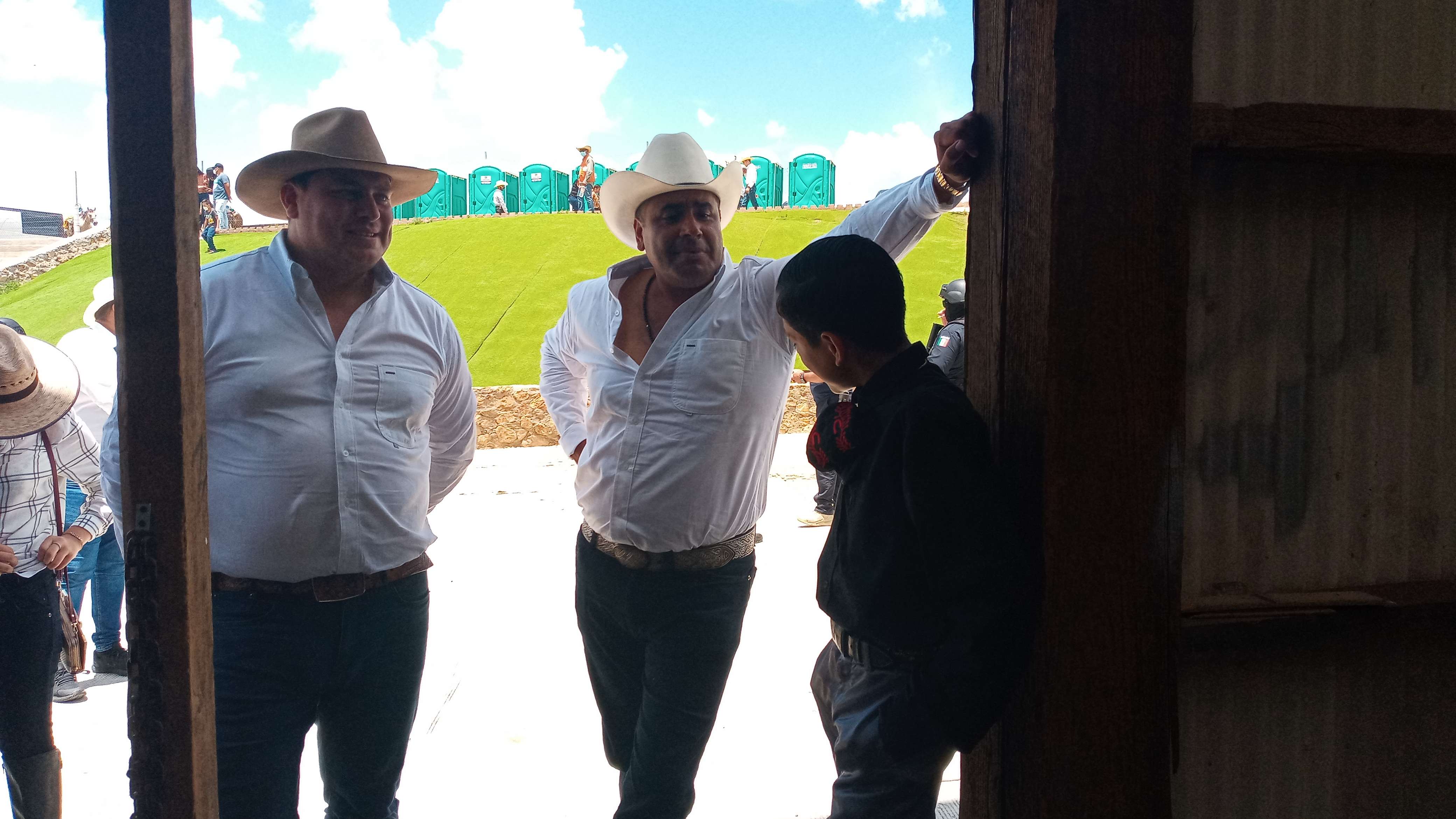 VIDEO: Se avienta palomazo alfredo lozoya con niño de la voz kids