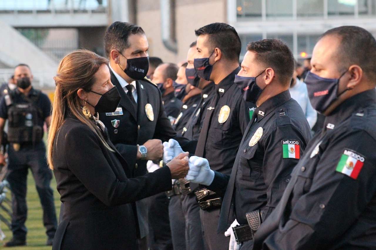 Entregan ascensos a 86 policías municipales La Opción de Chihuahua