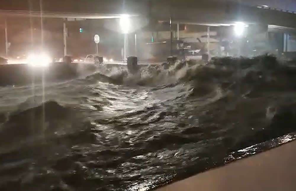 Desborda tromba el canal chuviscar