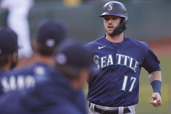 Pega haniger jonrón de tres carreras y lidera el triunfo de los marineros