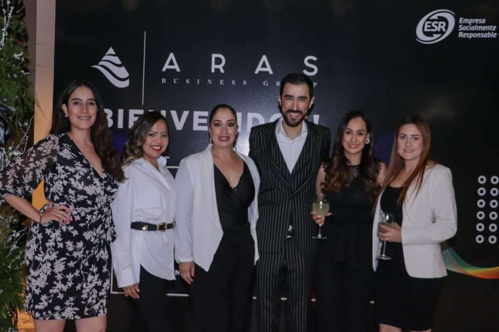 Estuvo ceo de aras en el centro de convenciones el sábado