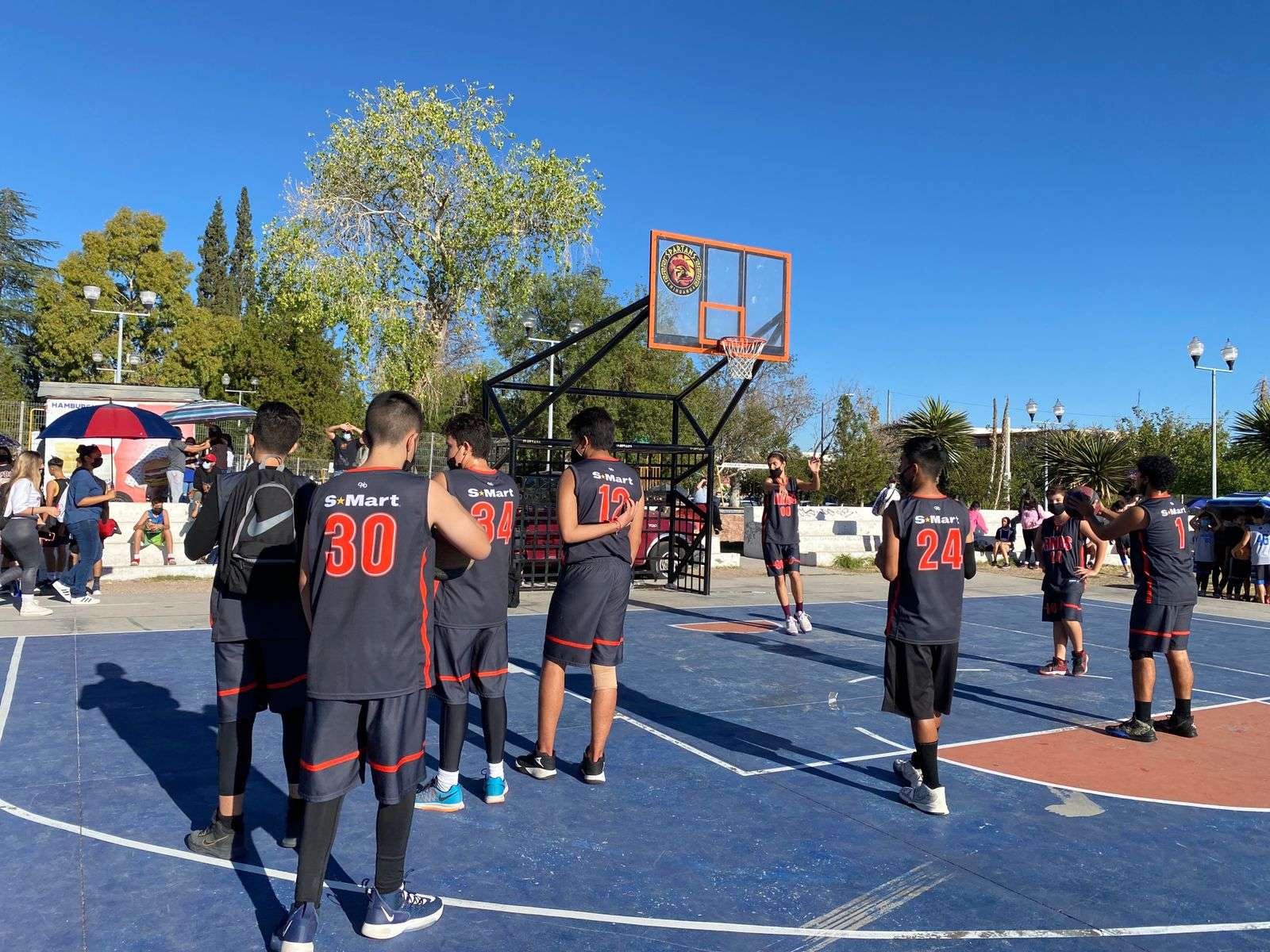 Arranca torneo relámpago de básquetbol en parque revolución | La Opción de  Chihuahua