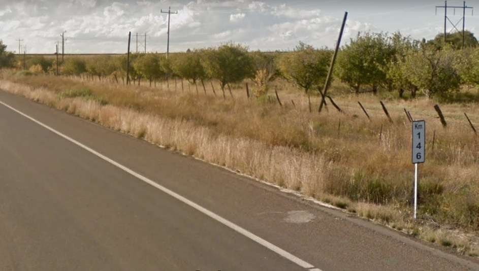 Muere al volcar camioneta rumbo a la junta