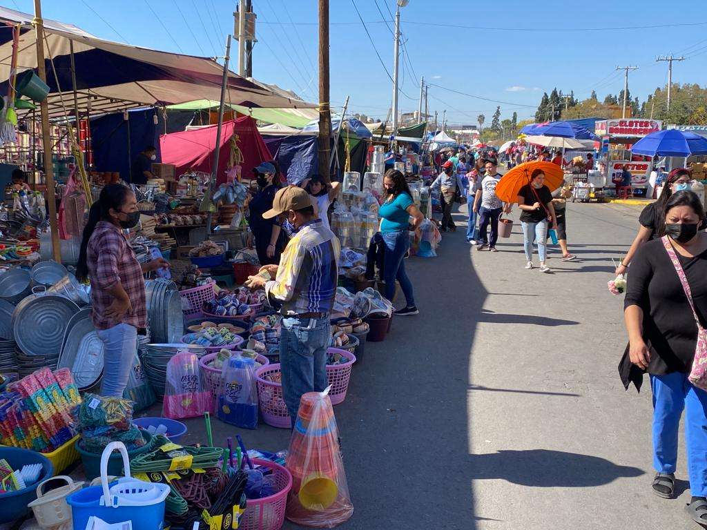 Gran afluencia familiar en panteón de dolores y la feria del hueso La