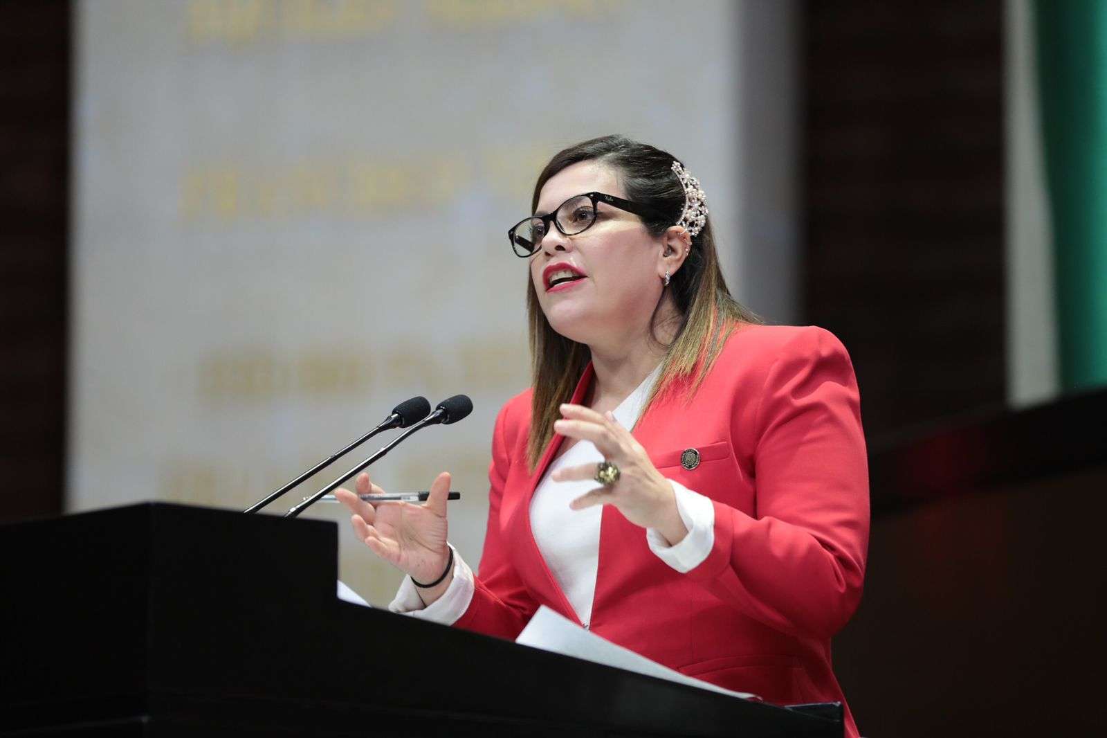 Gobiérnese, está en la tribuna del congreso: lilia Aguilar a lorenzo córdova