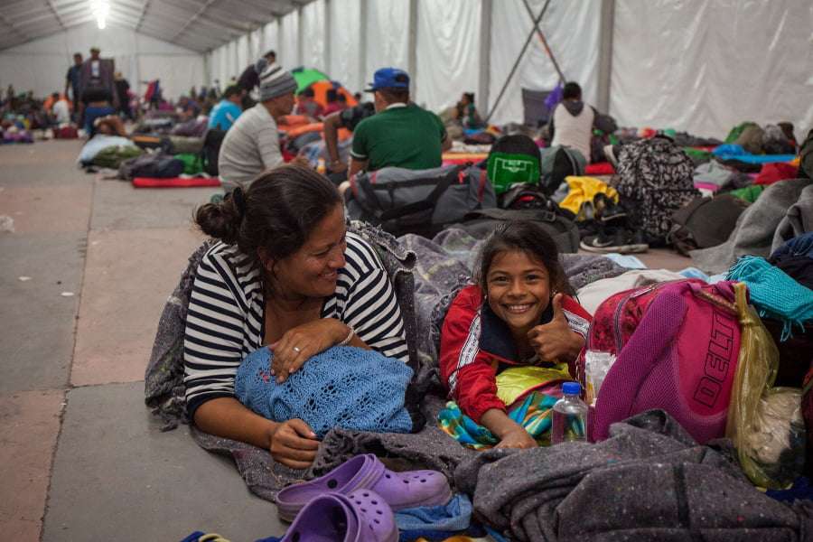 Piden organizaciones alto a detenciones de niñas migrantes