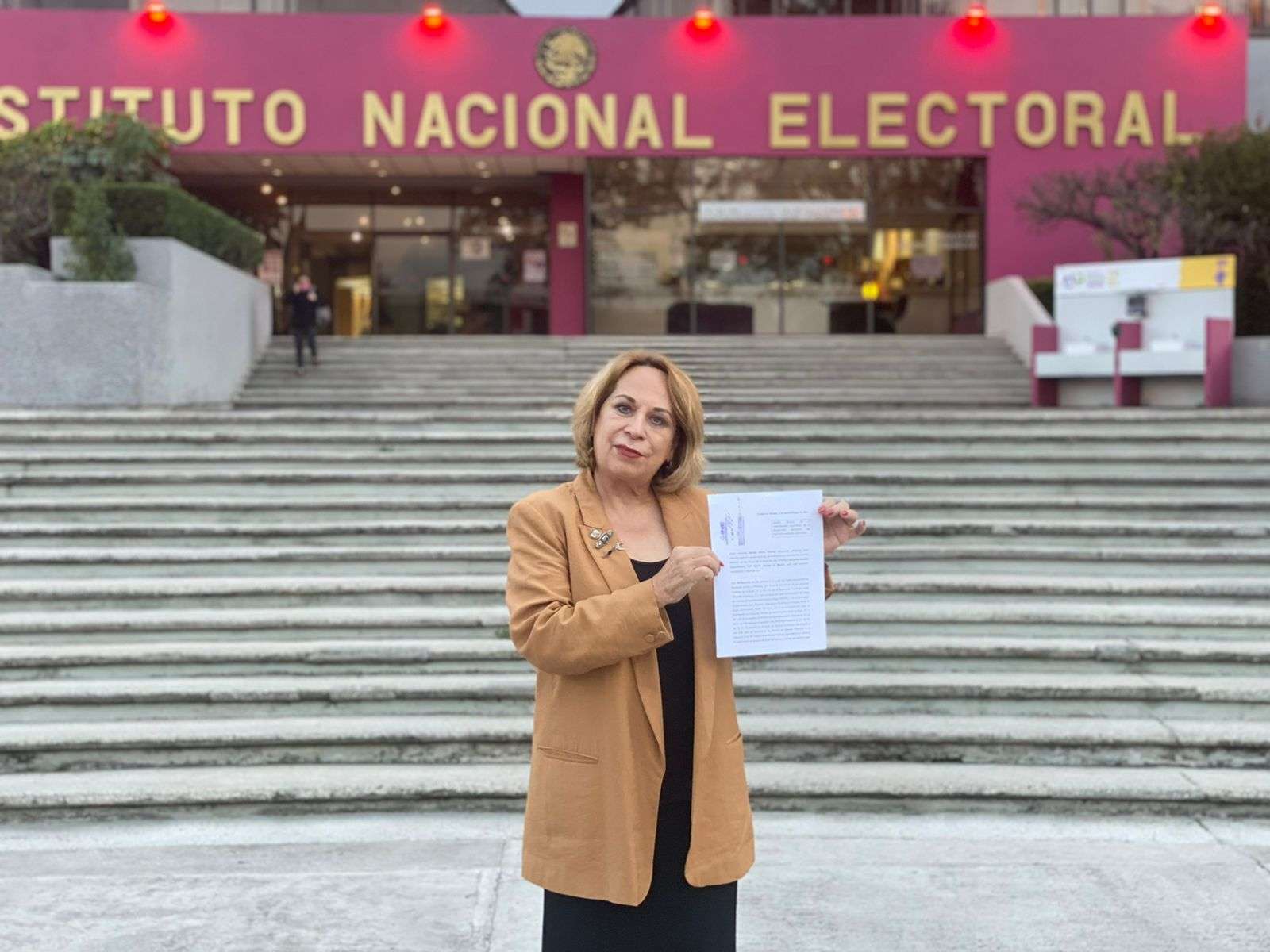 Concreta bertha caraveo denuncia contra mario mata