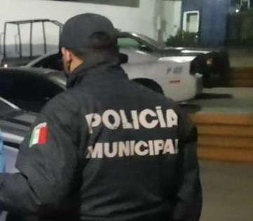 Levantan motociclistas armados a un joven