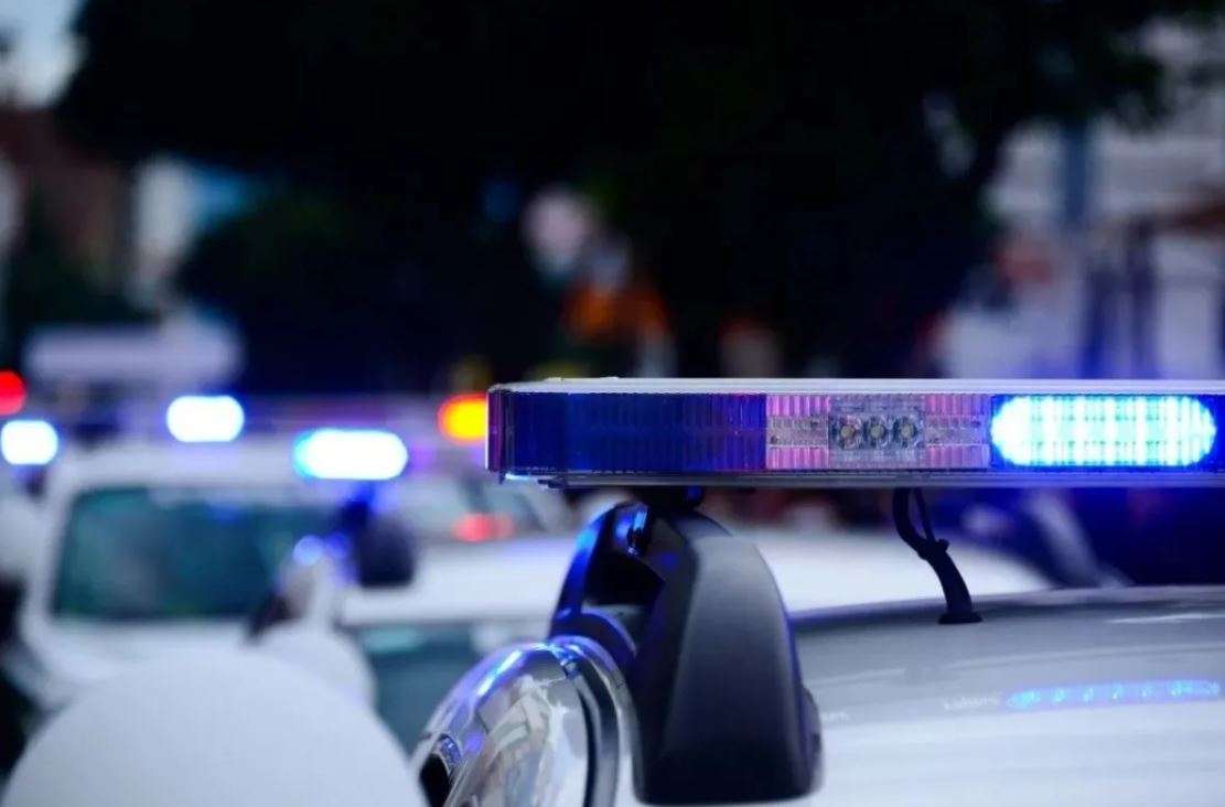 Mata adulto mayor de un disparo a su novia de 35 años