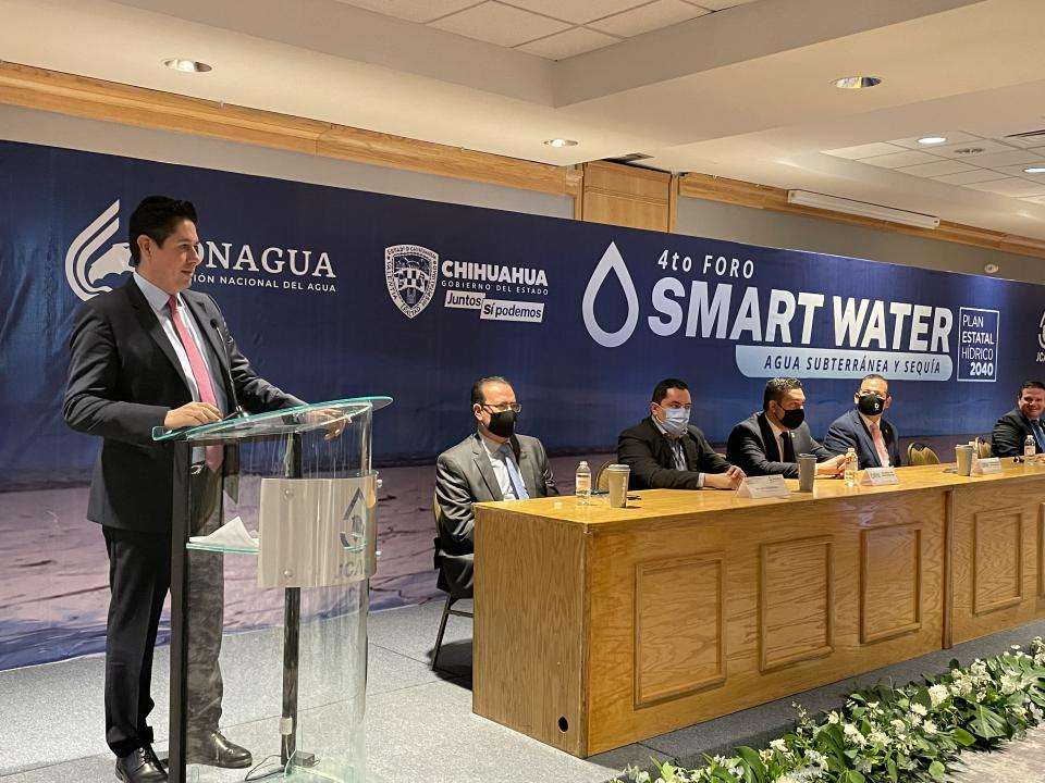 Inaugura coordinador de gabinete cuarto foro smart water