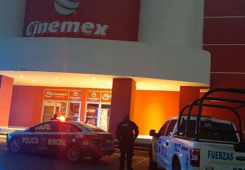 Asaltan cinemex y se llevan 540 mil pesos