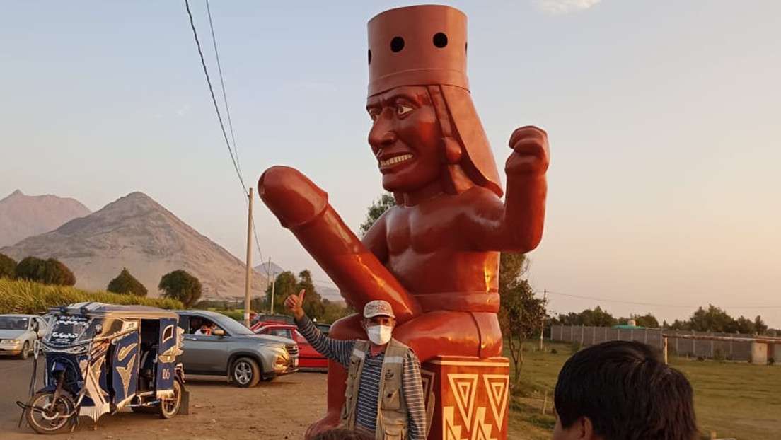 Destrozan parte de una escultura con un pene enorme en perú