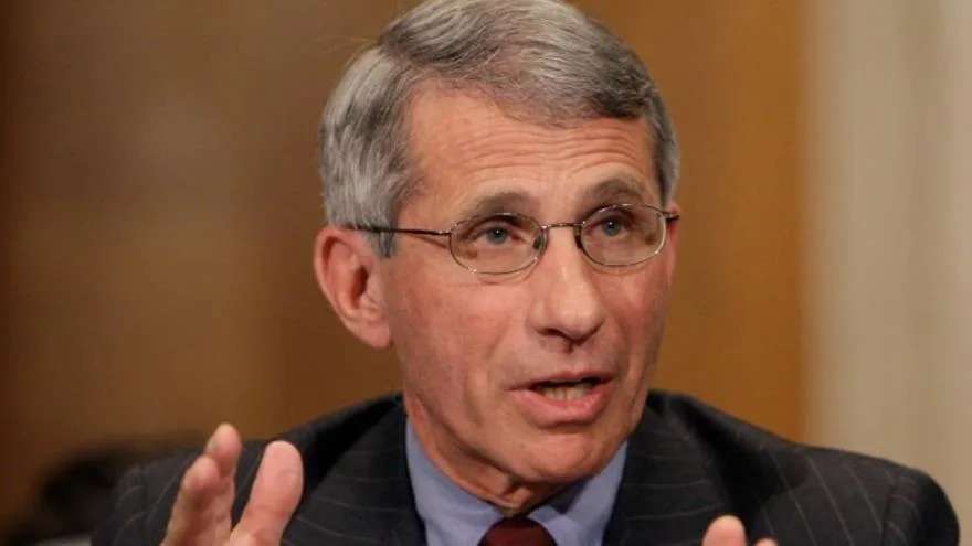 Dice fauci que ómicron infectará a casi todo el mundo