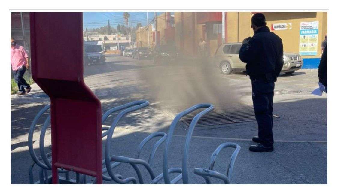 Causan preocupación alcantarillas humeantes en el centro de la ciudad