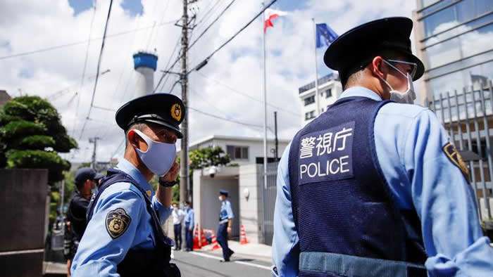 Deja 3 heridos ataque con arma blanca en universidad de japón