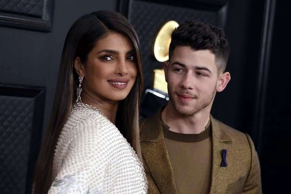 Nace el primer hijo de nick jonas y priyanka chopra