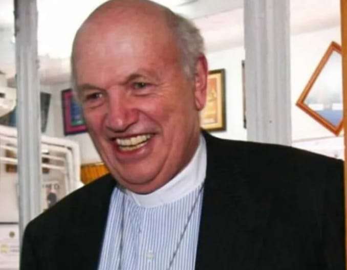 Muere el obispo onésimo cepeda