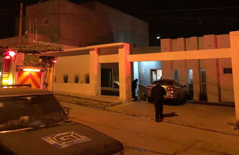 Sufre graves quemaduras por incendio en su casa | La Opción de Chihuahua
